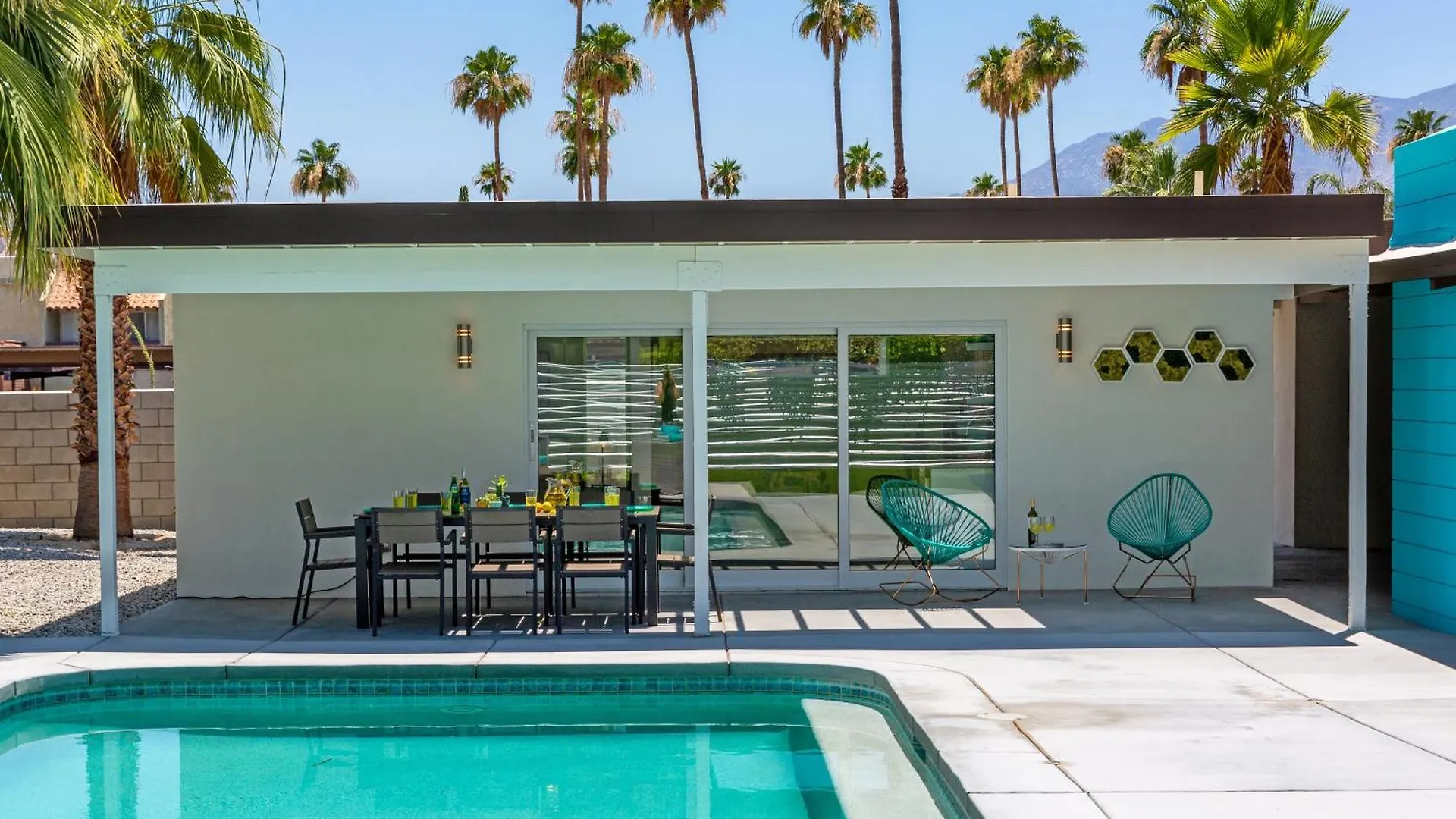 Vila Alexander Sunrise By Acme House Company Palm Springs